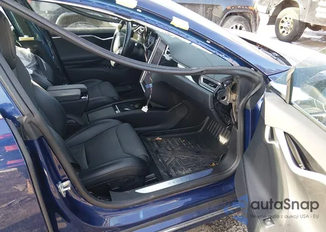 2018 Tesla Model S 100D/75D/P100D z USA, uszkodzony, nr VIN 5YJSA1E23JF243634